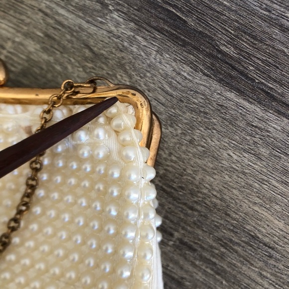 Vtg Faux Pearl Beaded Kiss Lock Clutch - Picture 12 of 14
